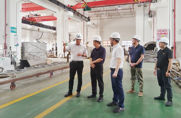 東莞市中堂鎮(zhèn)黨委副書記、鎮(zhèn)長張超到我司裝備智造基地調(diào)研